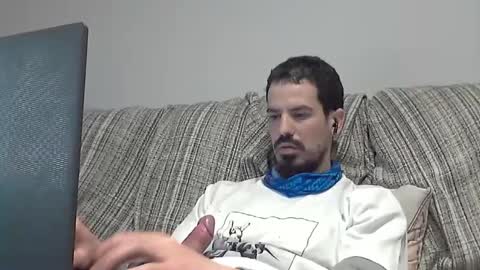 Snapshot of longnight5 chatting on February 12, 5:58 am Alejandro Rulitos Twitter longnight55 Intagram 5longnight5 online show from February 12, 5:58 am