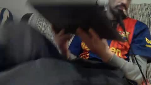 Snapshot of longnight5 chatting on February 16, 1:25 am Alejandro Rulitos Twitter longnight55 Intagram 5longnight5 online show from February 16, 1:25 am