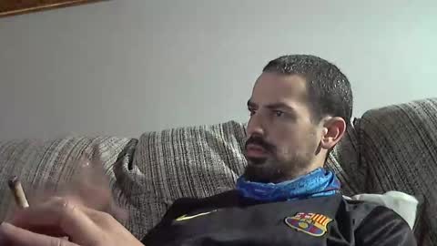 Snapshot of longnight5 chatting on December 15, 4:00 pm Alejandro Rulitos Twitter longnight55 Intagram 5longnight5 online show from December 15, 4:00 pm