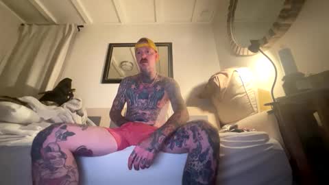 longwalksonthebeach69 online show from February 26, 7:51 am