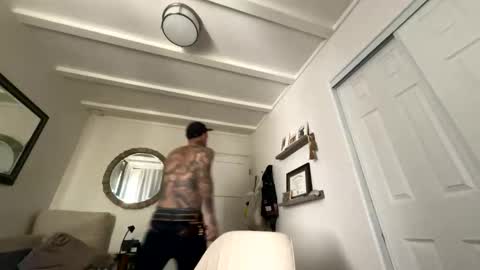 longwalksonthebeach69 online show from March 6, 10:28 pm