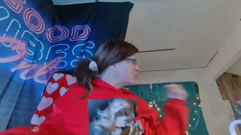 Snapshot of lononcashmere69 chatting on December 28, 8:25 pm Londoncashmere69 online show from December 28, 8:25 pm