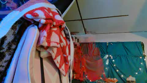 Snapshot of lononcashmere69 chatting on January 12, 1:11 am Londoncashmere69 online show from January 12, 1:11 am