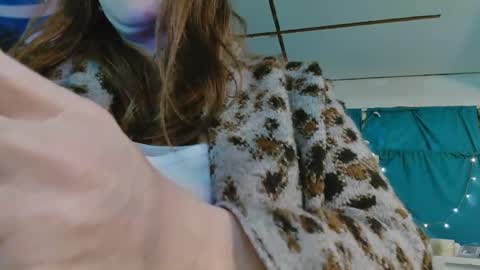 Snapshot of lononcashmere69 chatting on February 12, 7:45 pm Londoncashmere69 online show from February 12, 7:45 pm