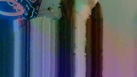 Snapshot of lononcashmere69 chatting on February 13, 10:54 pm Londoncashmere69 online show from February 13, 10:54 pm