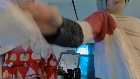Snapshot of lononcashmere69 chatting on February 28, 3:59 pm Londoncashmere69 online show from February 28, 3:59 pm