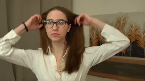 Hanna online show from March 2, 7:56 pm