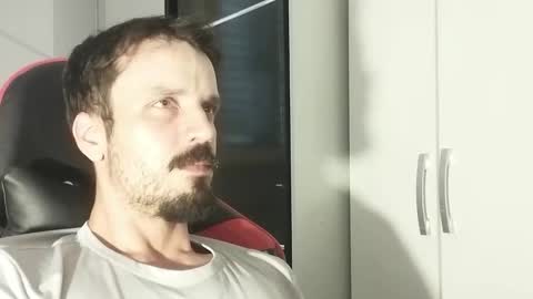 Snapshot of lookaz4010 chatting on February 3, 4:52 pm Lucas online show from February 3, 4:52 pm