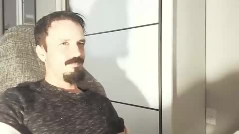 Lucas online show from March 6, 2:35 pm