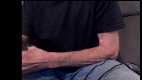 looking469 online show from November 21, 12:54 am