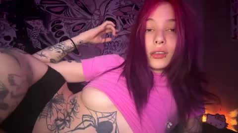 lookingforlona online show from October 3, 4:09 am