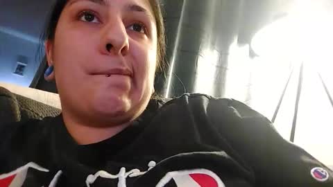 loolaunshaved online show from November 4, 11:48 pm