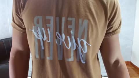 loony_zion online show from April 18, 2:21 pm