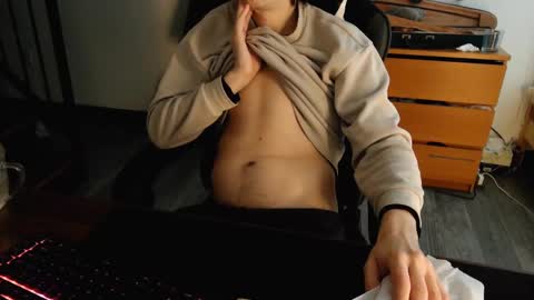 Peter and Ash online show from October 24, 2:46 pm