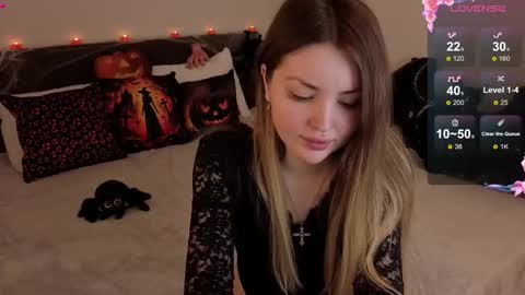 Lora online show from October 25, 11:51 am