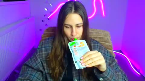 Lora online show from April 13, 11:37 am