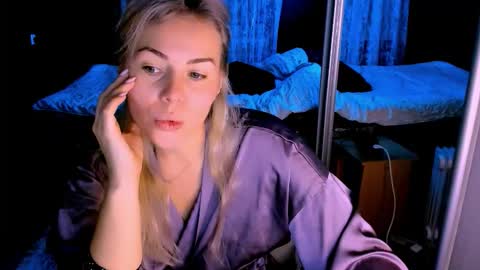 Snapshot of loraboyar chatting on October 2, 2:18 am Lora online show from October 2, 2:18 am