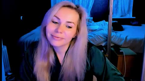 Snapshot of loraboyar chatting on October 16, 2:23 am Lora online show from October 16, 2:23 am