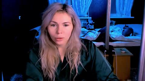 Snapshot of loraboyar chatting on November 7, 2:44 am Lora online show from November 7, 2:44 am