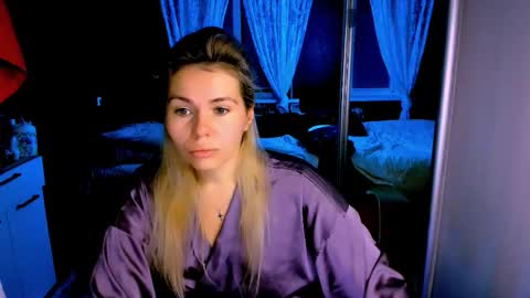 Snapshot of loraboyar chatting on November 25, 2:44 am Lora online show from November 25, 2:44 am