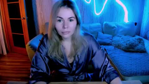 Snapshot of loraboyar chatting on December 15, 3:00 am Lora online show from December 15, 3:00 am