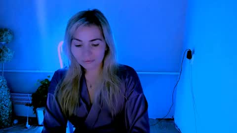 Snapshot of loraboyar chatting on June 6, 2:16 am Lora online show from June 6, 2:16 am