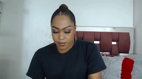 Loraine online show from November 21, 9:13 pm