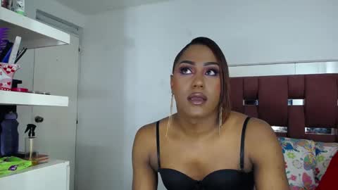 Loraine online show from December 15, 8:46 pm