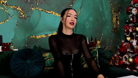 Miss online show from December 15, 4:48 pm