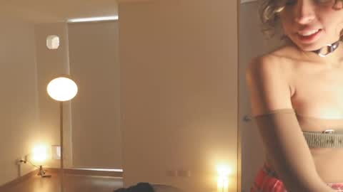 Deborah Daz online show from April 14, 4:02 pm