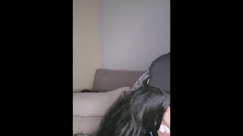 kh4ls3 online show from March 7, 6:27 pm