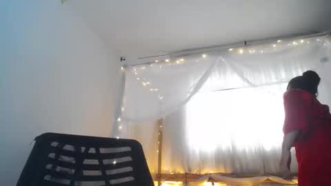 loreanis online show from September 12, 8:31 pm