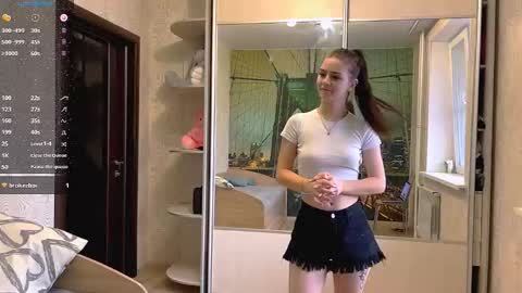 Olivia online show from October 29, 3:31 am