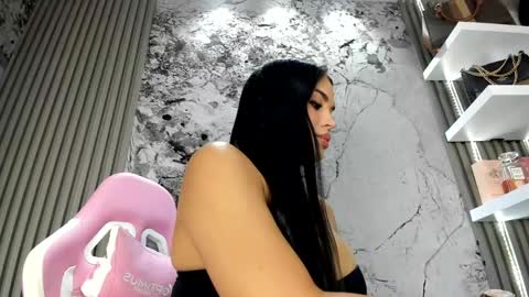 Doll Queen online show from April 28, 11:04 am