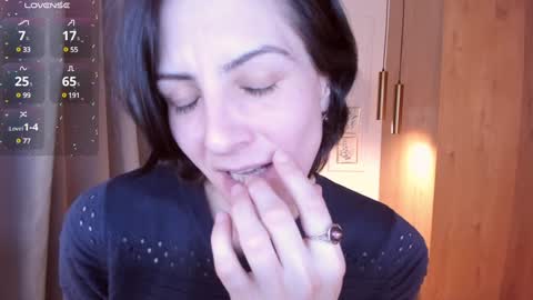 Loren online show from December 14, 1:59 pm