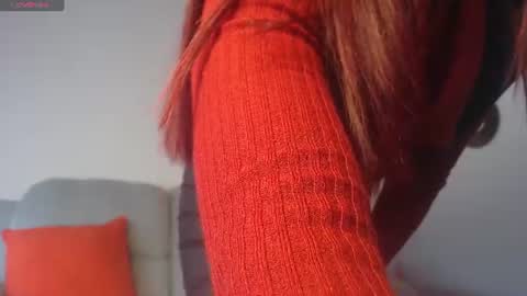 Snapshot of loren_queen_ chatting on August 3, 2:00 pm Loren online show from August 3, 2:00 pm