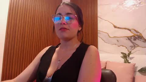 Loren online show from April 20, 3:20 am