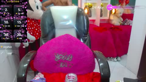 Snapshot of lorenapinto_ chatting on February 8, 8:20 am lore online show from February 8, 8:20 am