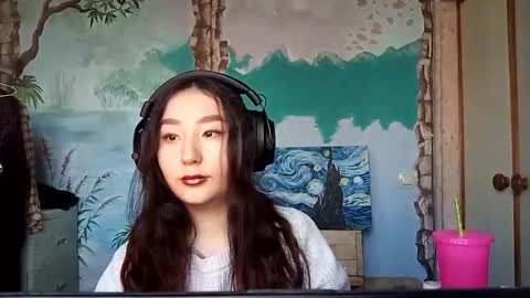 Snapshot of lorenelanosa chatting on December 15, 10:52 am Sofia online show from December 15, 10:52 am