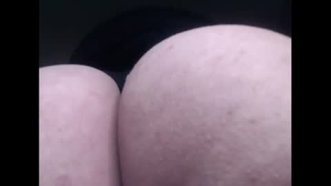 Snapshot of lorenitha_20 chatting on July 15, 6:24 pm lorenitha online show from July 15, 6:24 pm