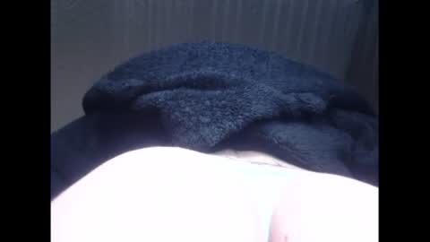 Snapshot of lorenitha_20 chatting on July 28, 6:07 pm lorenitha online show from July 28, 6:07 pm