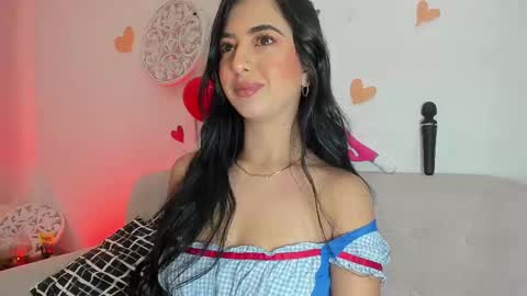 L O R E N online show from February 19, 10:45 am