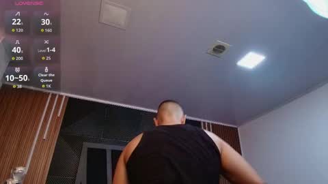  L O R E N Z O  Thumbs Up help  online show from April 21, 5:17 pm