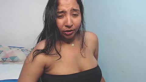 Snapshot of loretta_ chatting on April 29, 10:16 pm Loretta Gmez online show from April 29, 10:16 pm