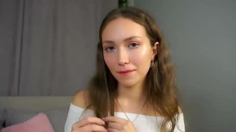 Naomi online show from September 11, 8:31 pm