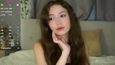 Naomi online show from October 12, 10:20 pm