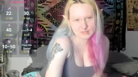 Lori Critter online show from April 16, 10:16 am