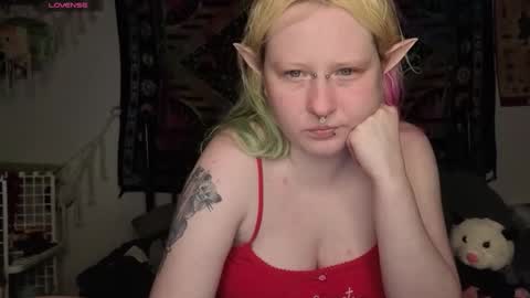 Lori Critter online show from May 15, 11:23 pm