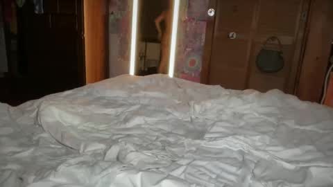 Snapshot of lorikane chatting on September 25, 3:10 am Lorelai Kane online show from September 25, 3:10 am