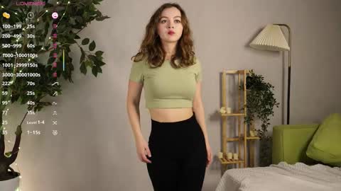 Snapshot of loritakufeldt chatting on December 14, 7:29 pm Lina online show from December 14, 7:29 pm